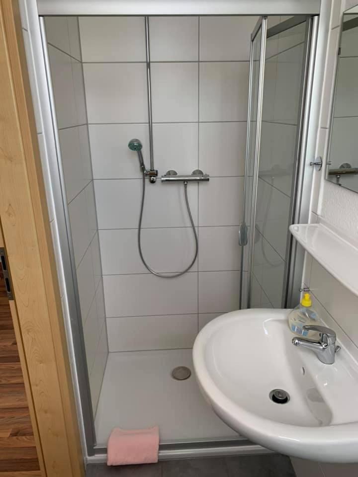 Markt Eins Gaestezimmer Schoppenstedt Kültér fotó